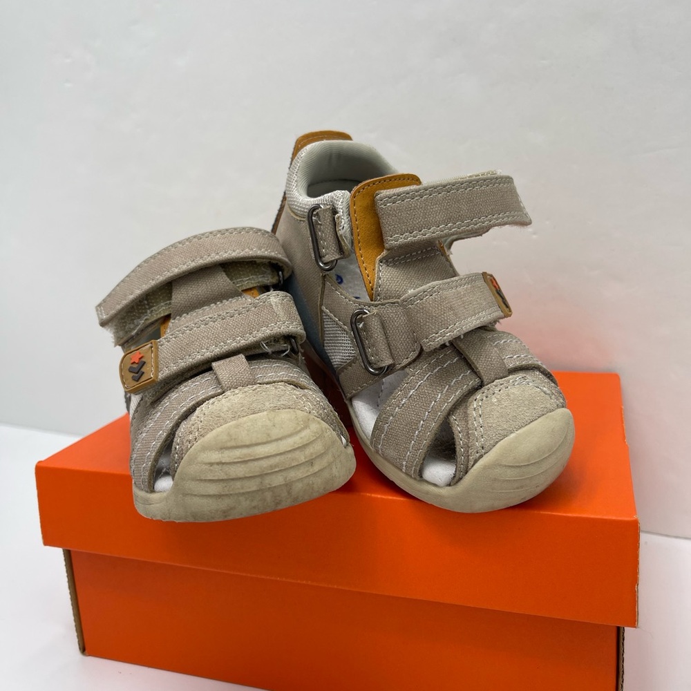 Kids Tan and Gray Sandals - Picture 3 of 16